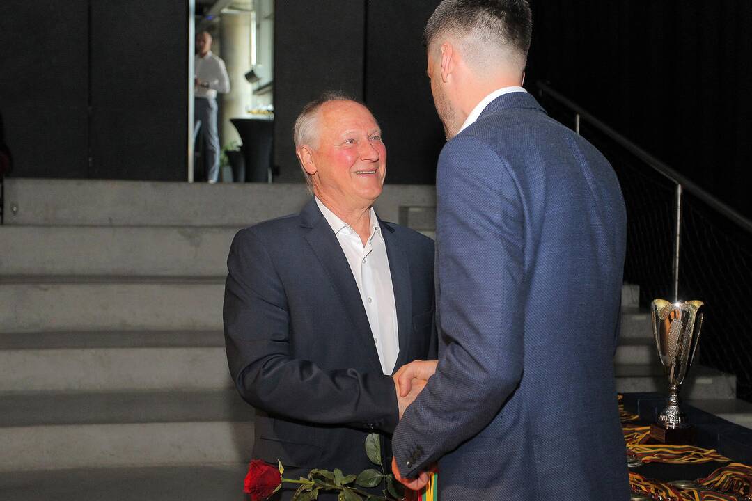Lietuvos rankinio čempionatų apdovanojimai