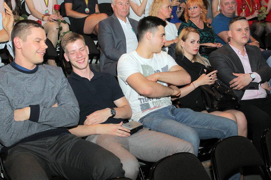 Lietuvos rankinio čempionatų apdovanojimai