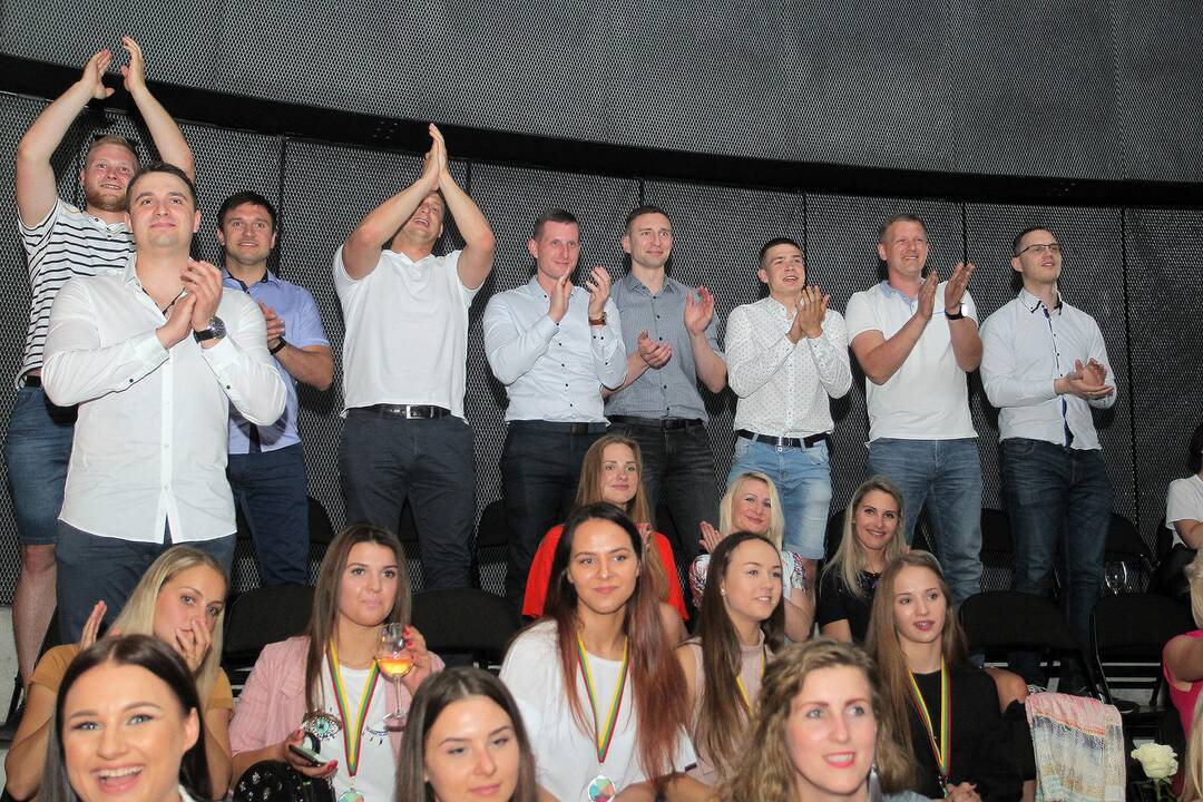 Lietuvos rankinio čempionatų apdovanojimai