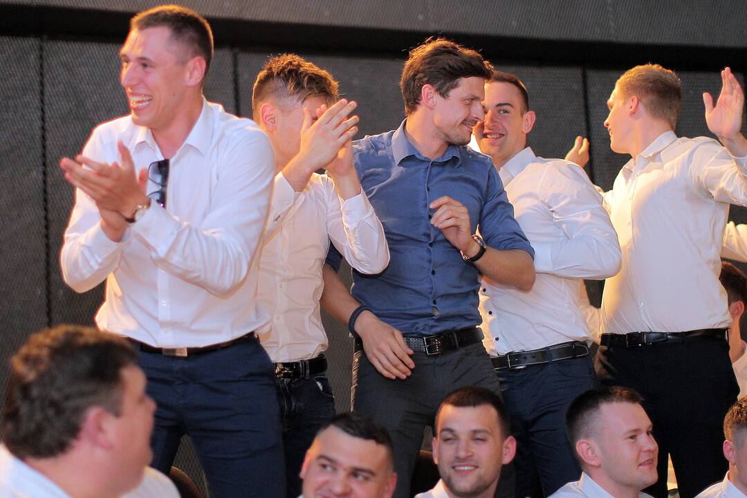Lietuvos rankinio čempionatų apdovanojimai