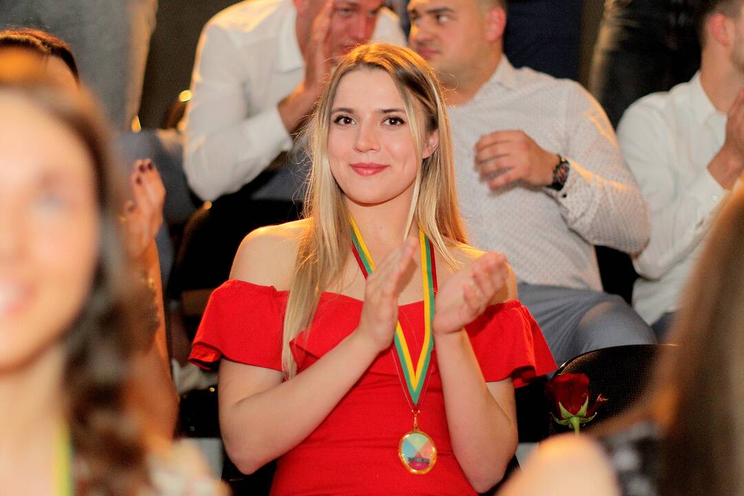 Lietuvos rankinio čempionatų apdovanojimai