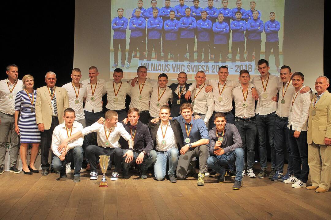 Lietuvos rankinio čempionatų apdovanojimai