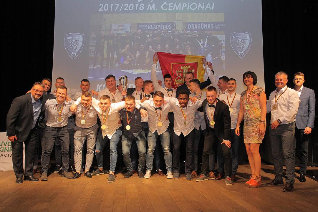 Lietuvos rankinio čempionatų apdovanojimai