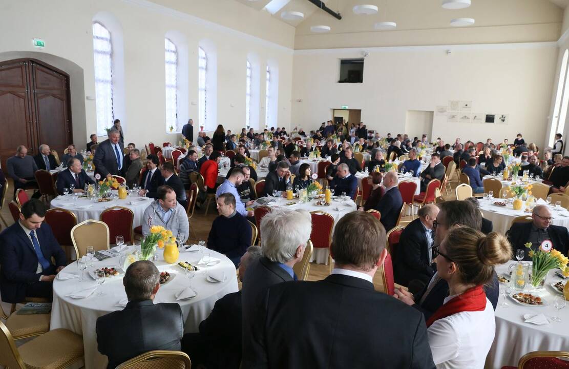 Žemdirbių konferencija Raudondvario dvare