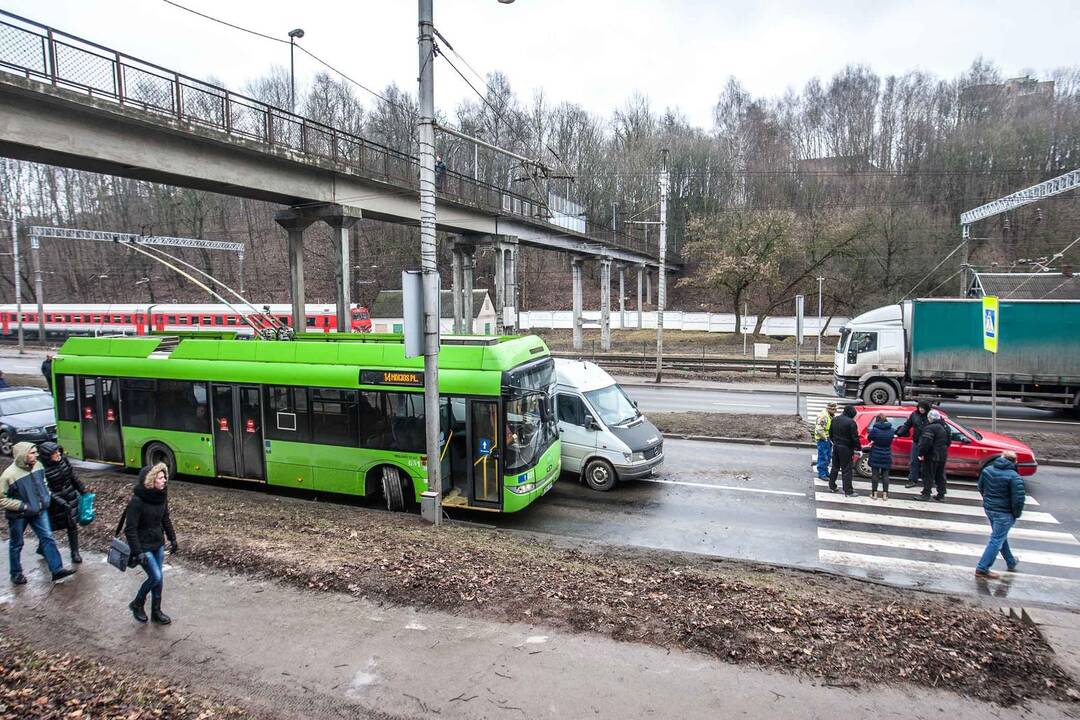 Masinė avarija Tunelio gatvėje