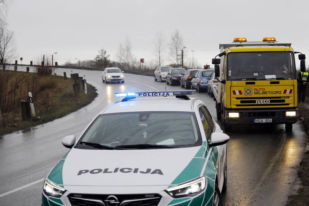 BMW avarija Kairių kelyje