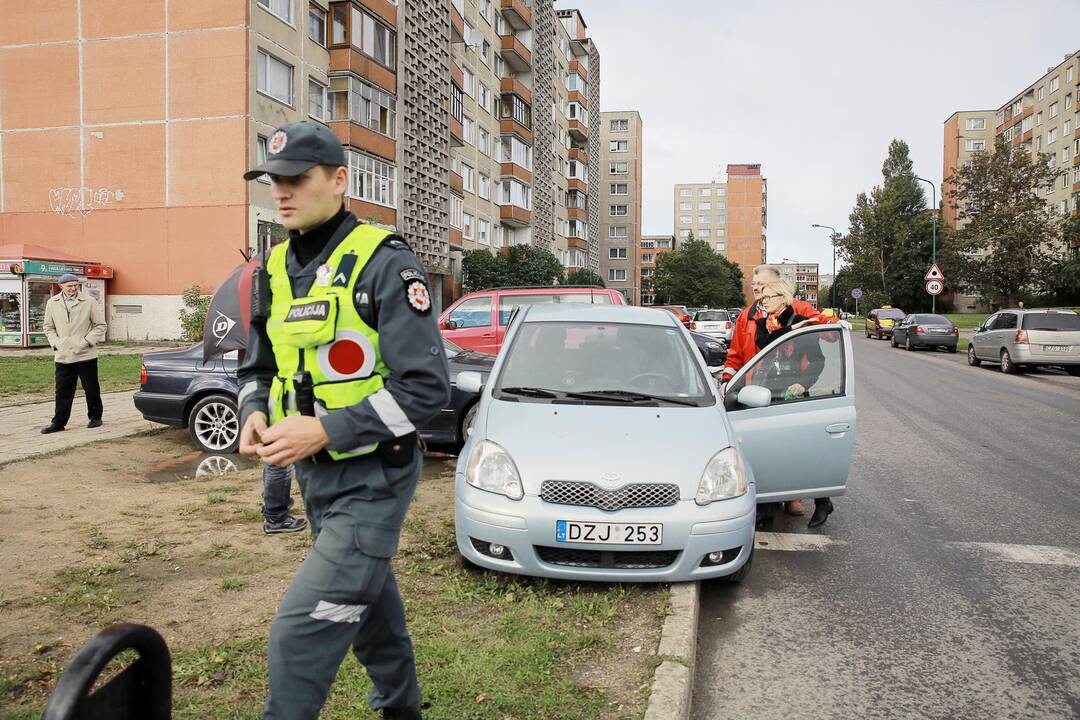 Avarija Smiltelės, I. Simonaitytės ir Laukininkų gatvių sankryžoje