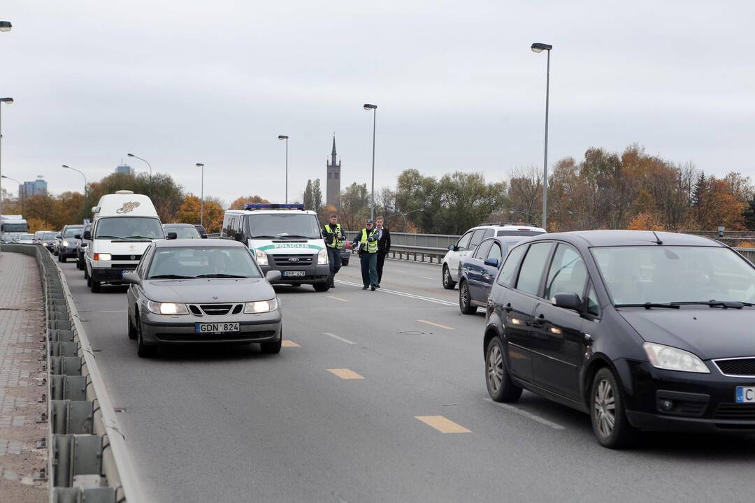 Avarija ant Mokyklos tilto