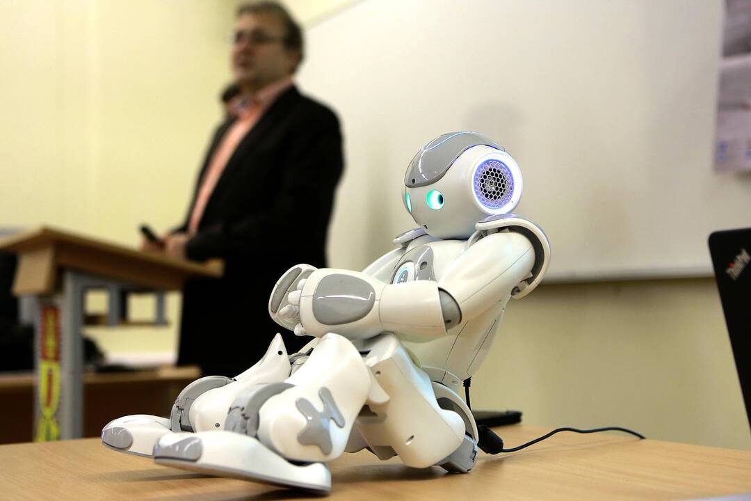 Klaipėdos universitetas bendradarbiaus su Robotikos akademija