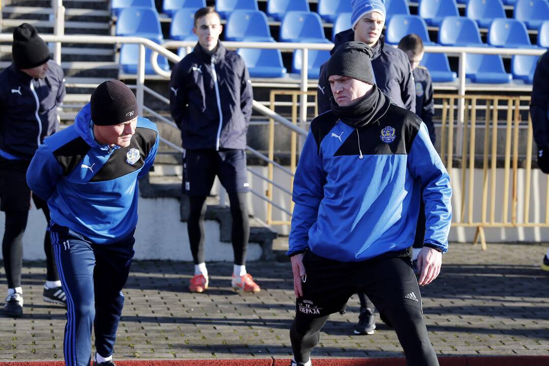 Pirmoji futbolo klubo "Atlantas" treniruotė