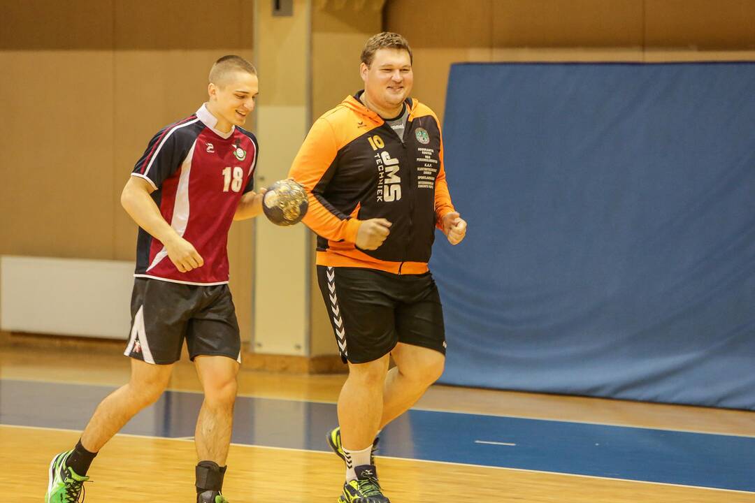 Rankinio klubo "Dragūnas" treniruotė