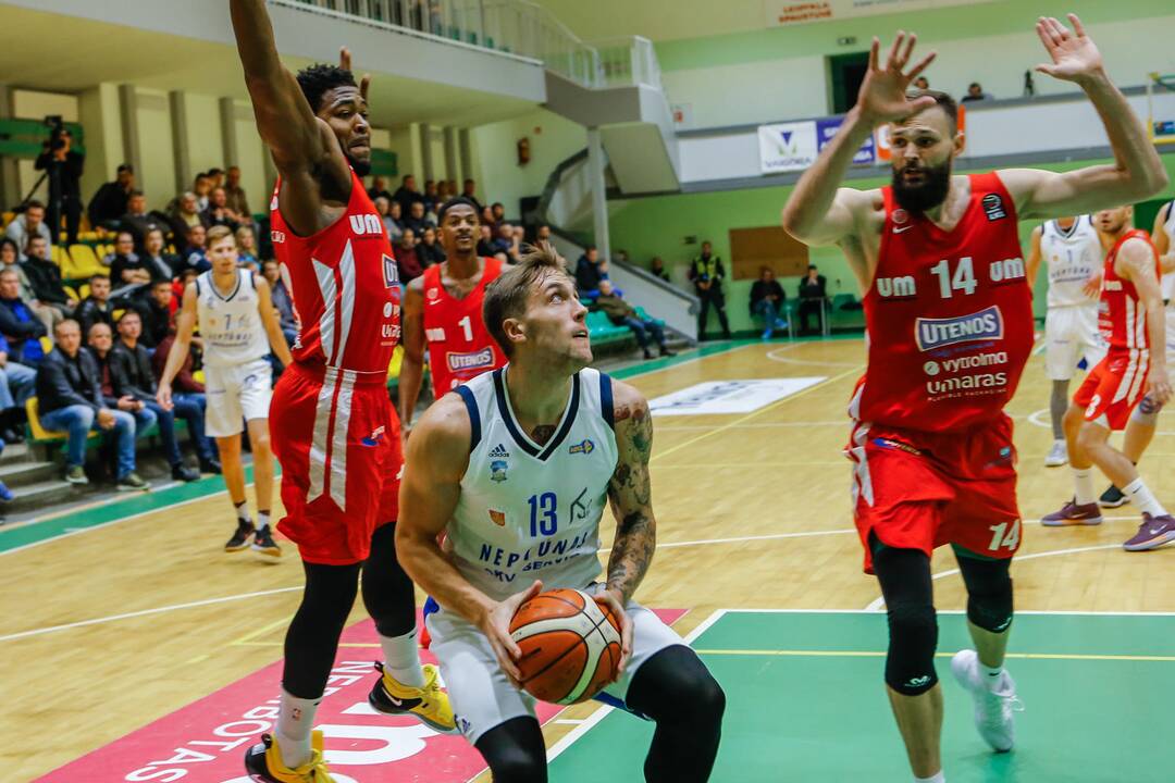 KMT: "Neptūnas-Akvaservis" - "Juventus" 64:81