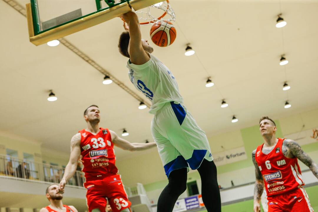 KMT: "Neptūnas-Akvaservis" - "Juventus" 64:81