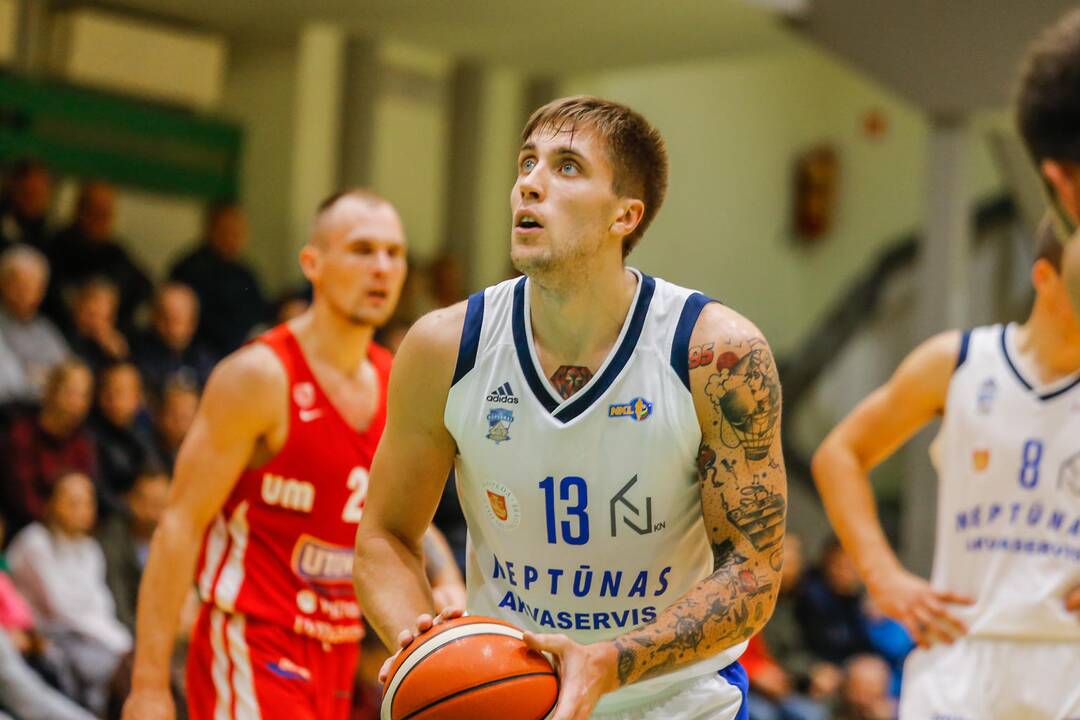 KMT: "Neptūnas-Akvaservis" - "Juventus" 64:81