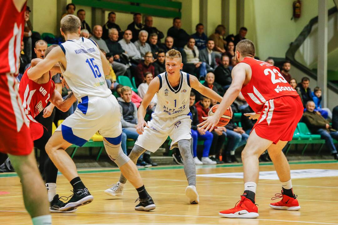 KMT: "Neptūnas-Akvaservis" - "Juventus" 64:81