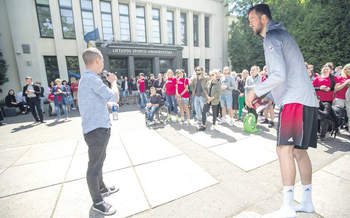 Pozicija: D.Motiejūnas nepritaria Sporto universiteto prijungimui.