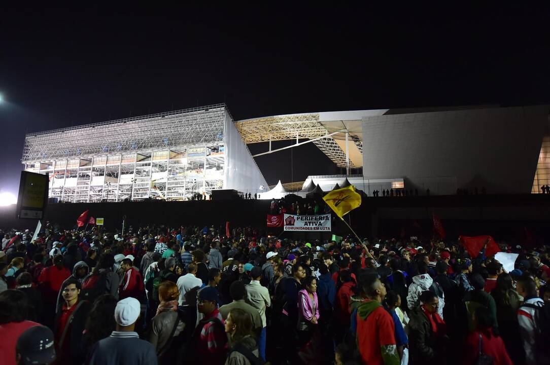 Prieš Pasaulio futbolo čempionatą Brazilijoje – protestų banga