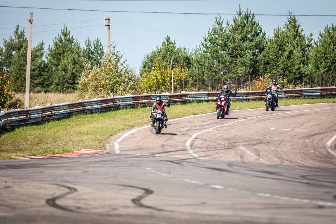 Trasoje "Nemuno žiedas" dūzgė motociklai