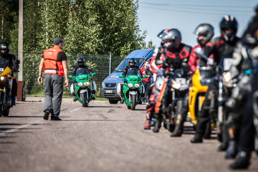 Trasoje "Nemuno žiedas" dūzgė motociklai