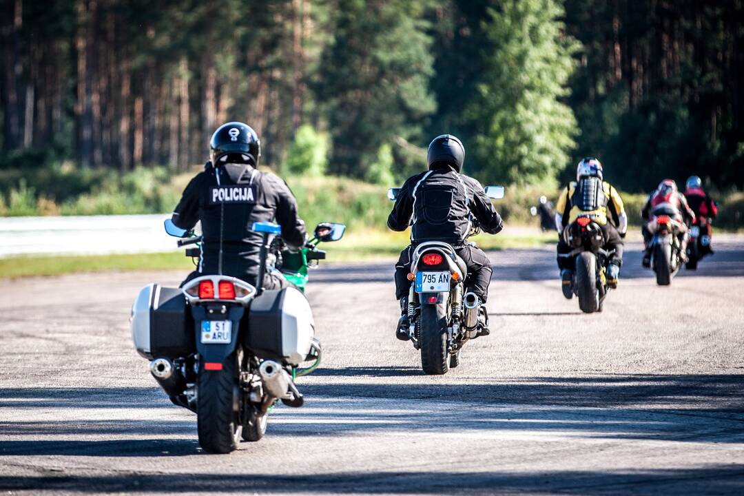 Trasoje "Nemuno žiedas" dūzgė motociklai