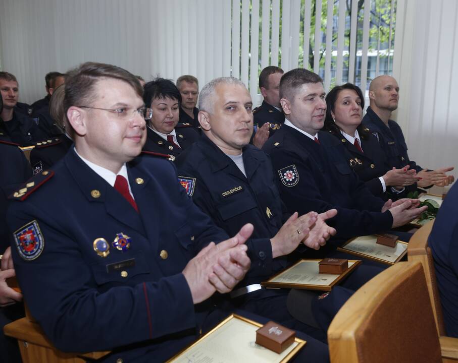 Apdovanoti geriausi šalies ugniagesiai gelbėtojai