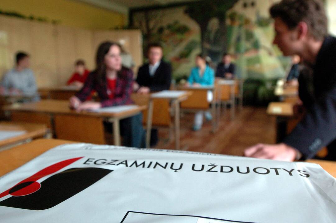 Švietimo agentūra: moksleiviai galės atsisakyti pasirinktų brandos egzaminų