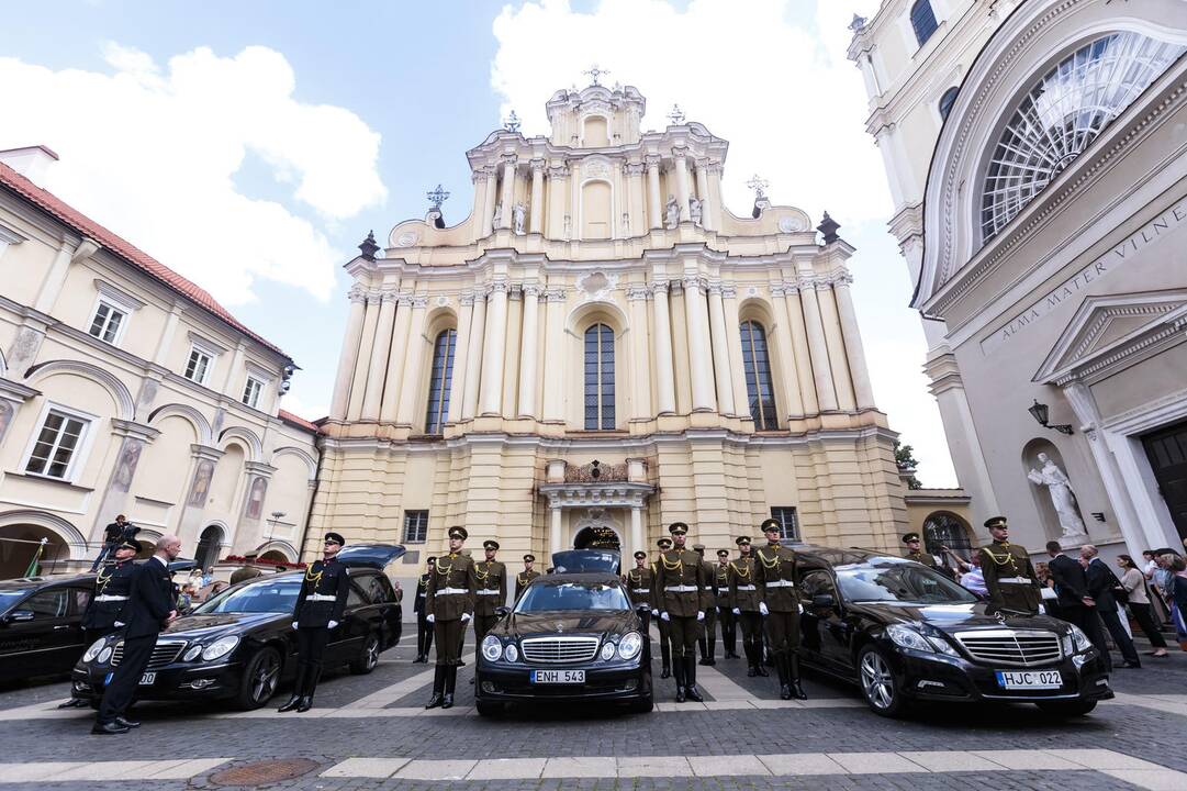 Vilniuje perlaidoti signataro M. Biržiškos palaikai