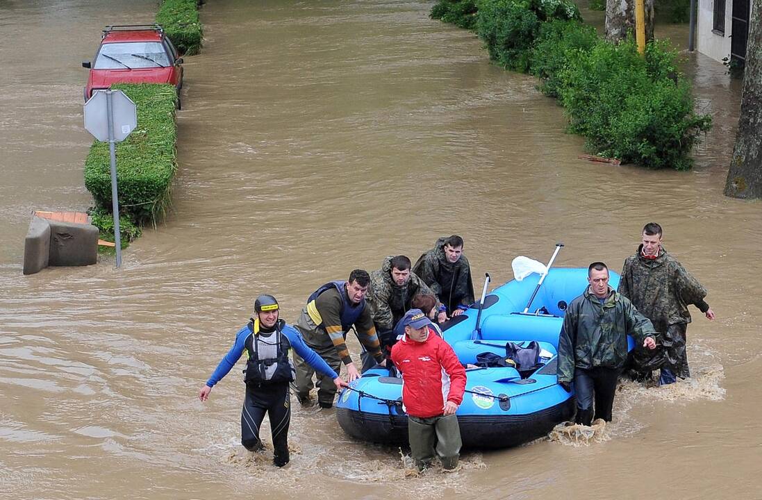 Katastrofiškas potvynis Balkanuose jau nusinešė 7 gyvybes