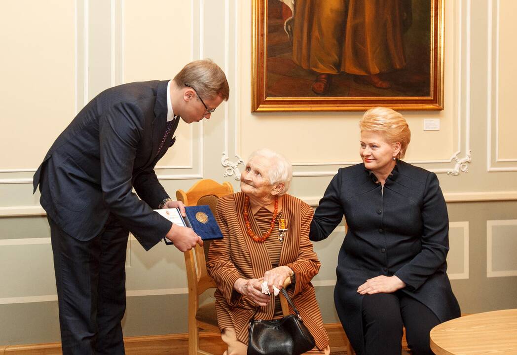 Prezidentės apdovanojimas Birutei Fedaravičienei