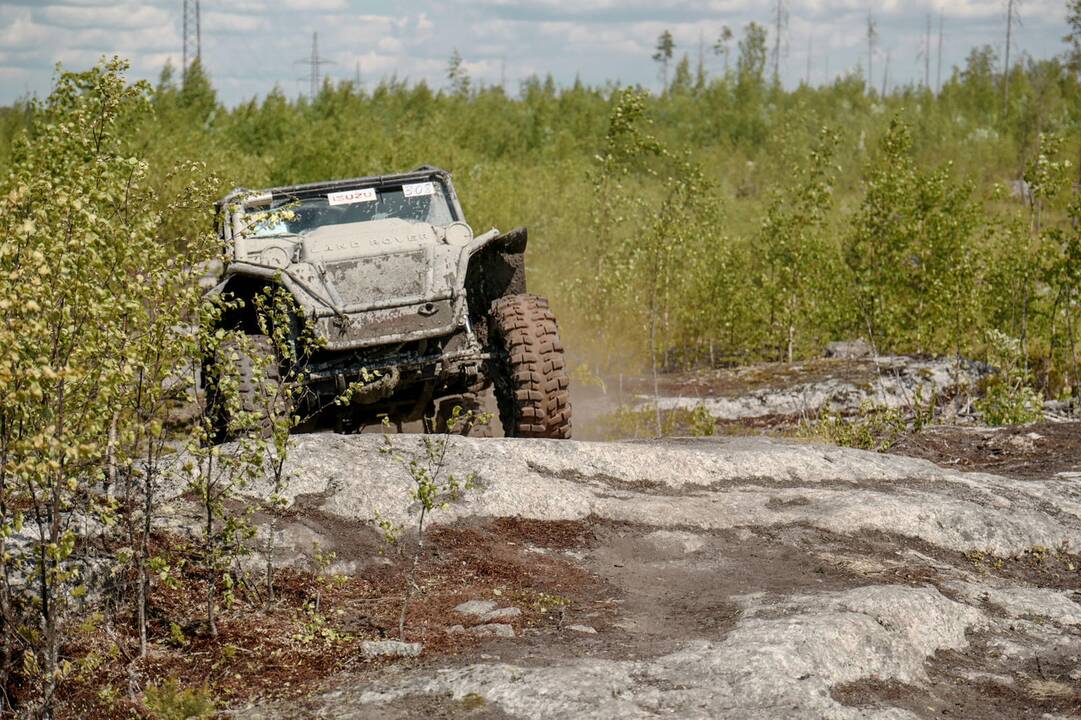 Apibrozdinimai: jais atsipirko T.Gužausko "Ladogoje" vairuotas "Nissan Patrol", su kuriuo jam pavyko užkopti ant "Euro" klasės pirmosios vietos nugalėtojų laiptelio.