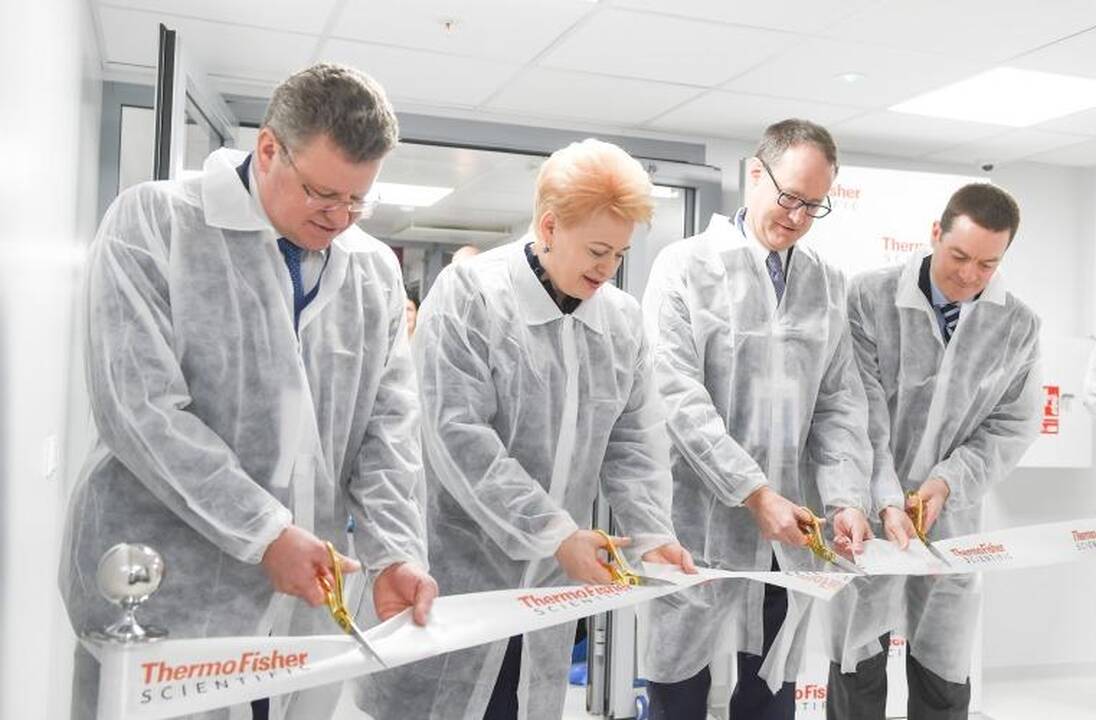 Prezidentė atidarė mokslo laboratoriją