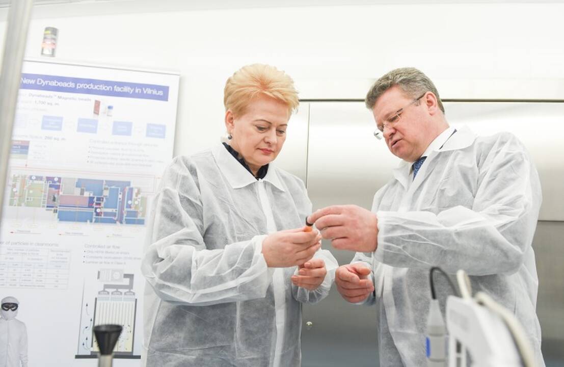 Prezidentė atidarė mokslo laboratoriją