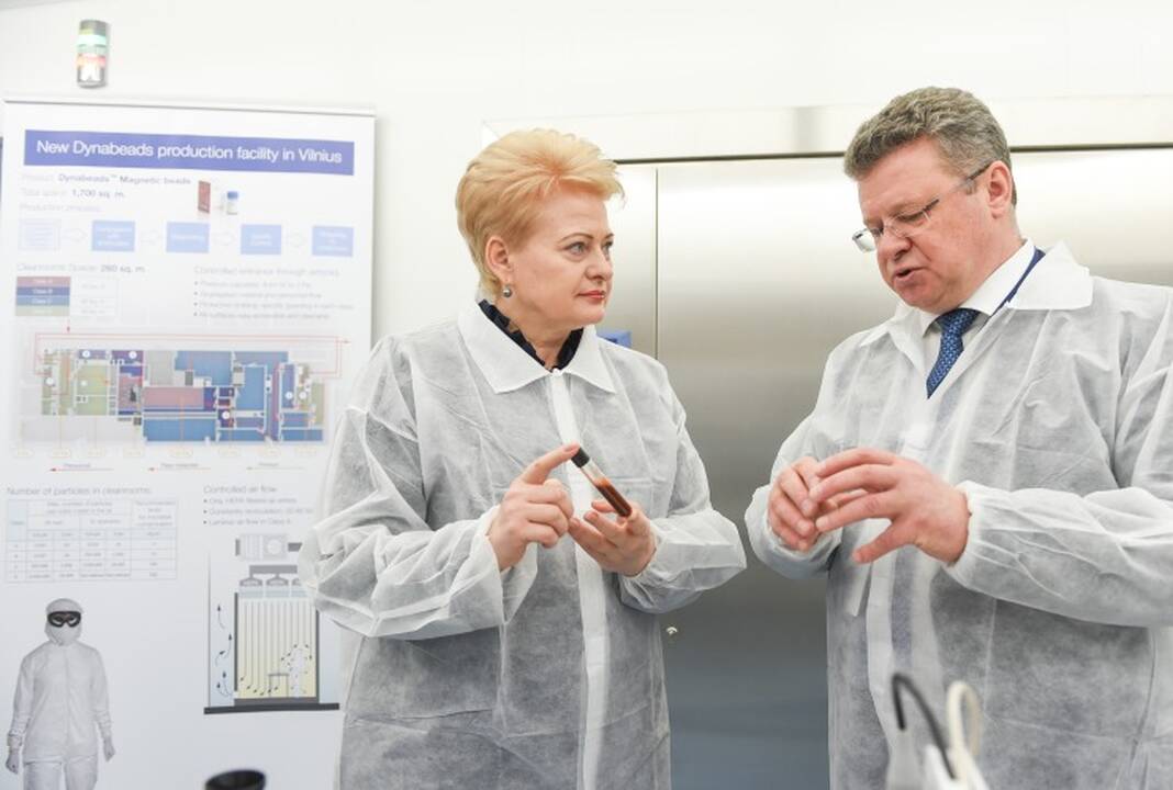 Prezidentė atidarė mokslo laboratoriją