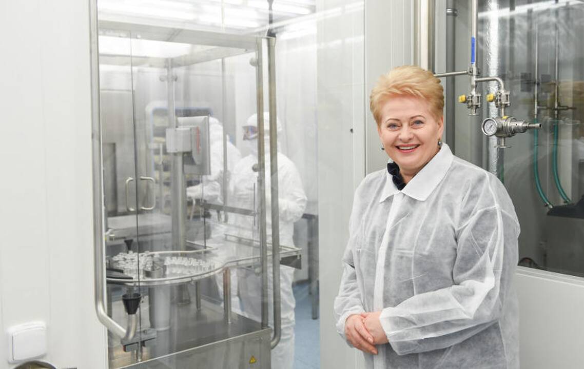 Prezidentė atidarė mokslo laboratoriją