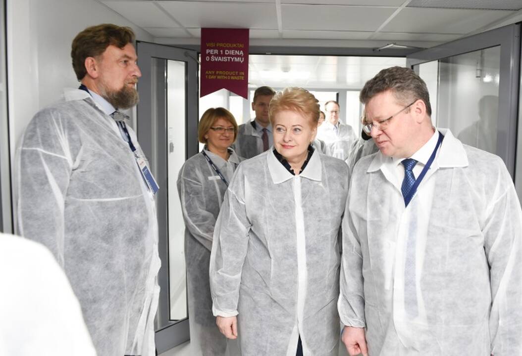 Prezidentė atidarė mokslo laboratoriją