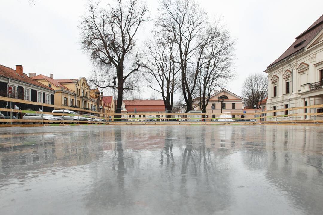 Liejama čiuožykla Rotušės aikštėje