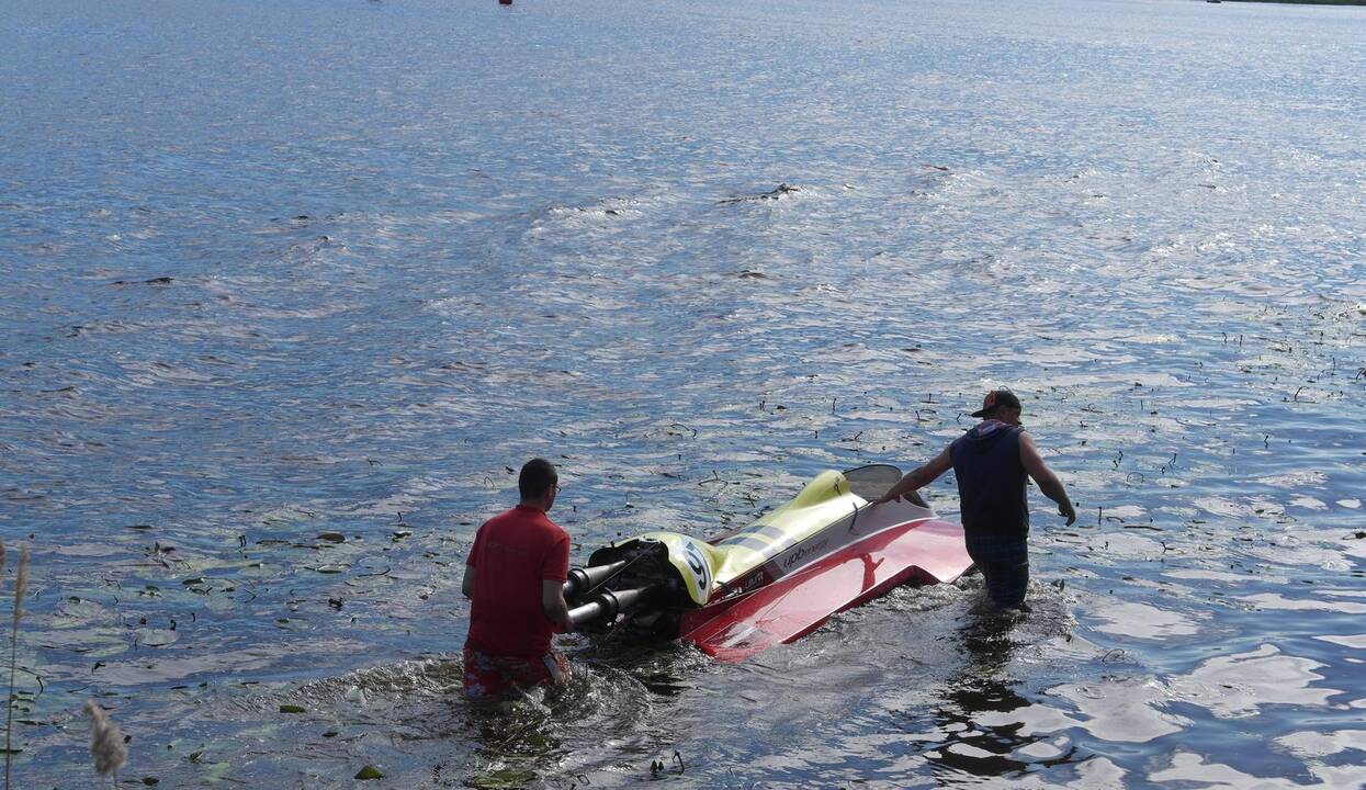 „Klaipėdos motorlaivių“ variklių gausmas nenutyla