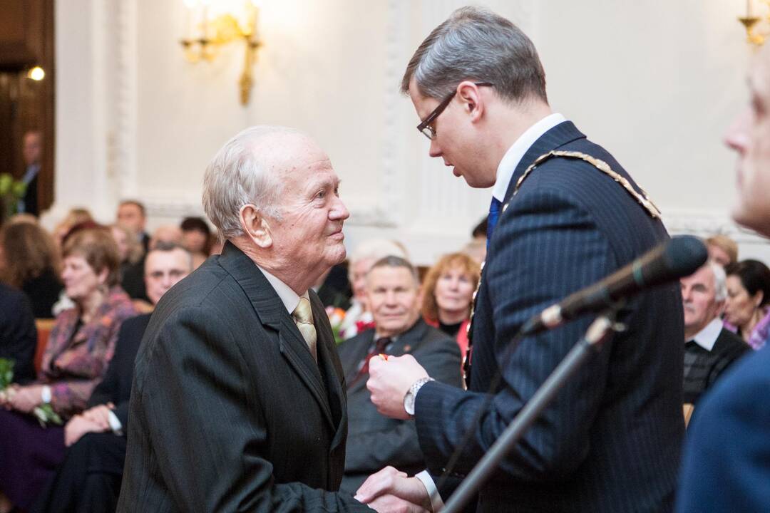 Kauno rotušėje įteikti Santakos garbės ženklai