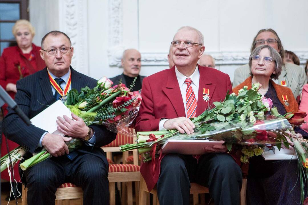 Kauno rotušėje įteikti Santakos garbės ženklai