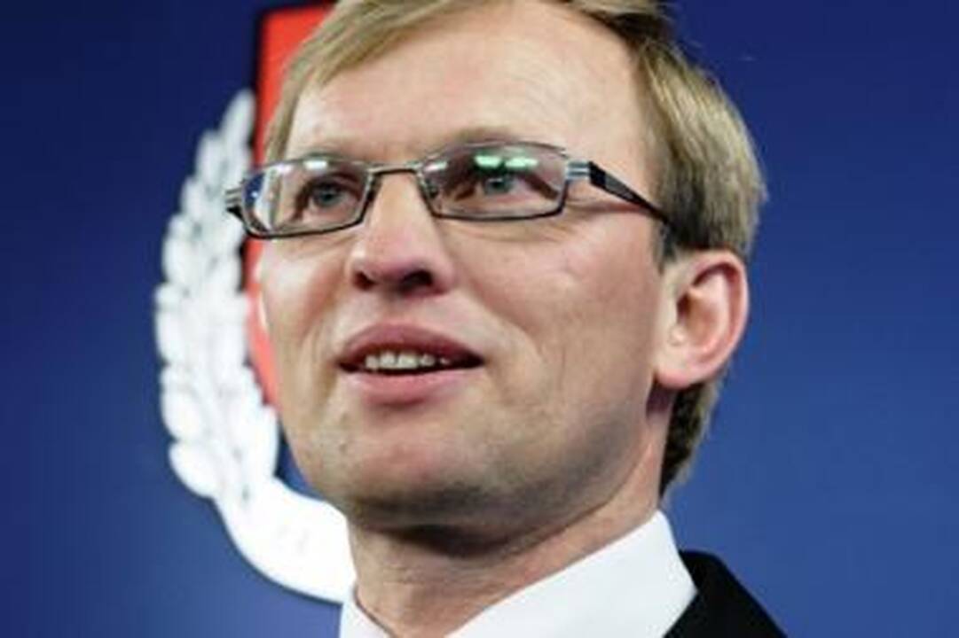 Teisėjai įtariami ėmę kyšius: viskį, 4 padangas ir maistą