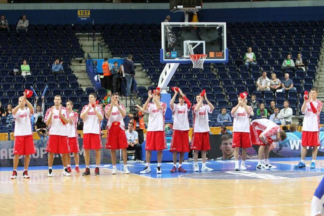 Vilniaus arenoje strigo Rusijos ir Suomijos himnai