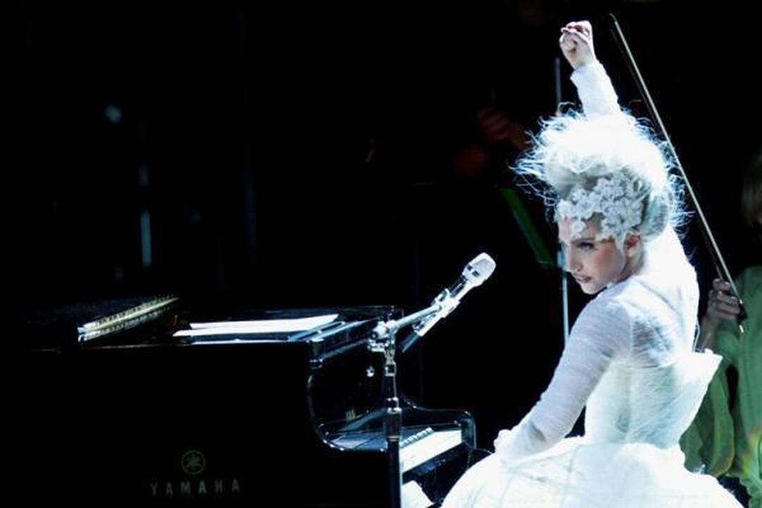 Lady Gaga nominuota net 13 MTV videomuzikos apdovanojimų