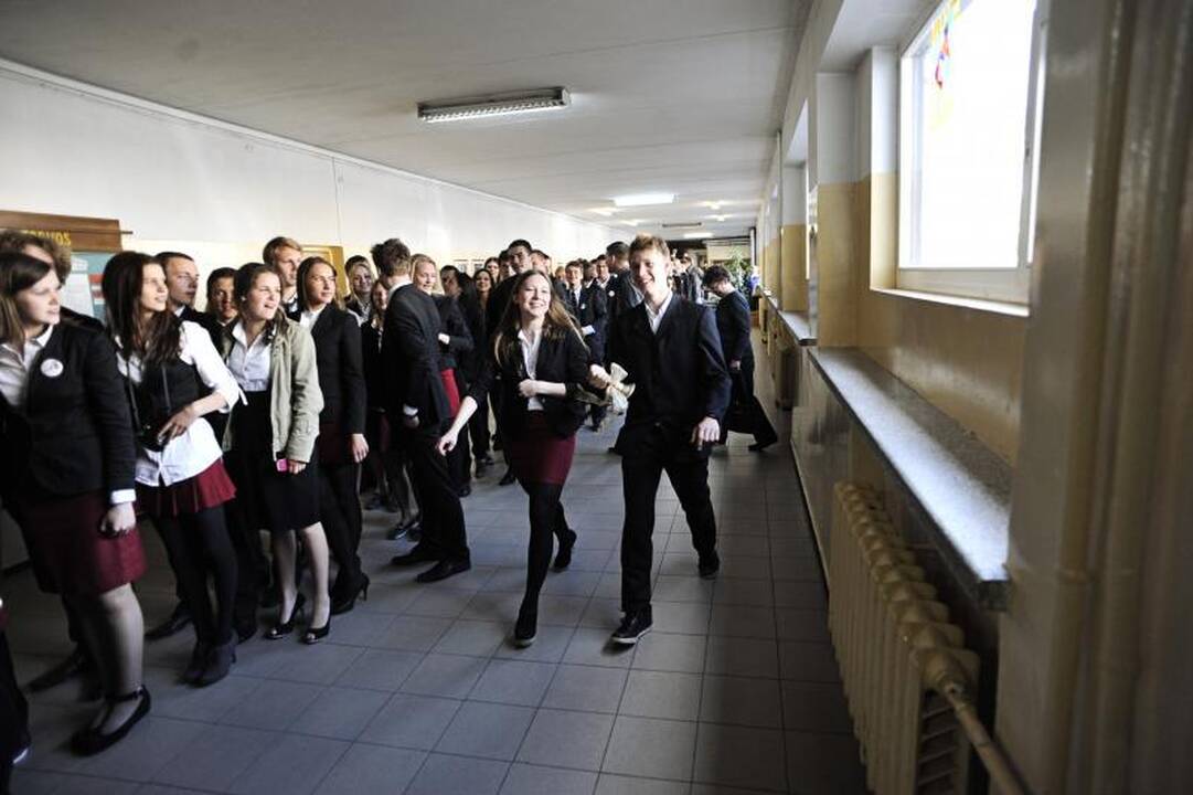 Kasmet vis daugiau abiturientų renkasi studijas užsienyje