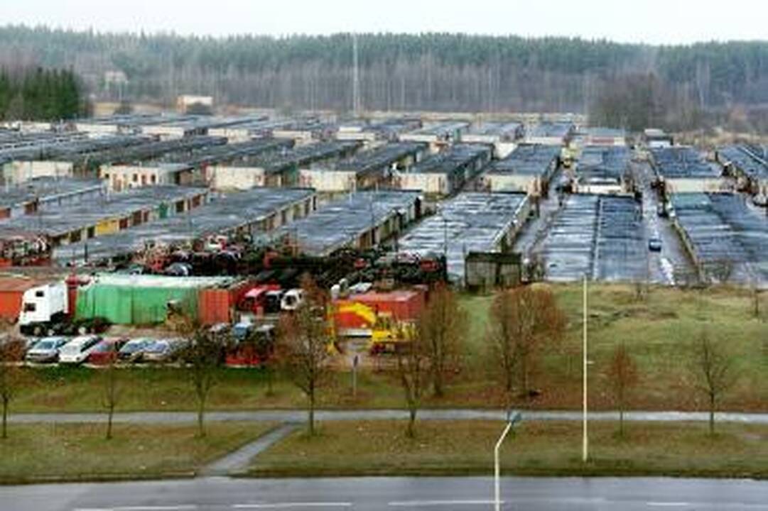 Iš garažo pavogė 45 tūkstančius litų ir auksines monetas 