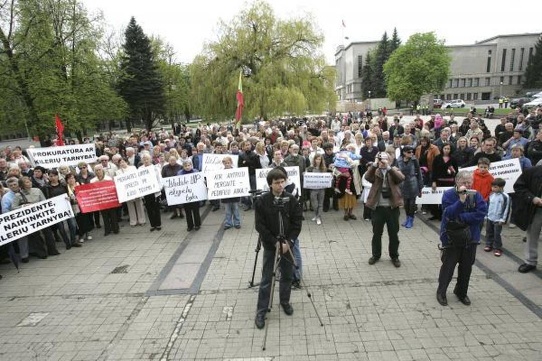 D.Kedžio šalininkai buriasi į susivienijimą