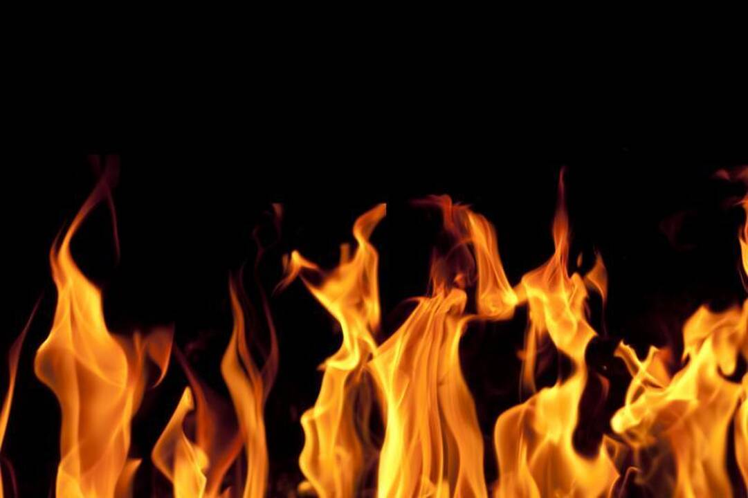 Raseiniuose sudegė angaras su mašinų dalimis