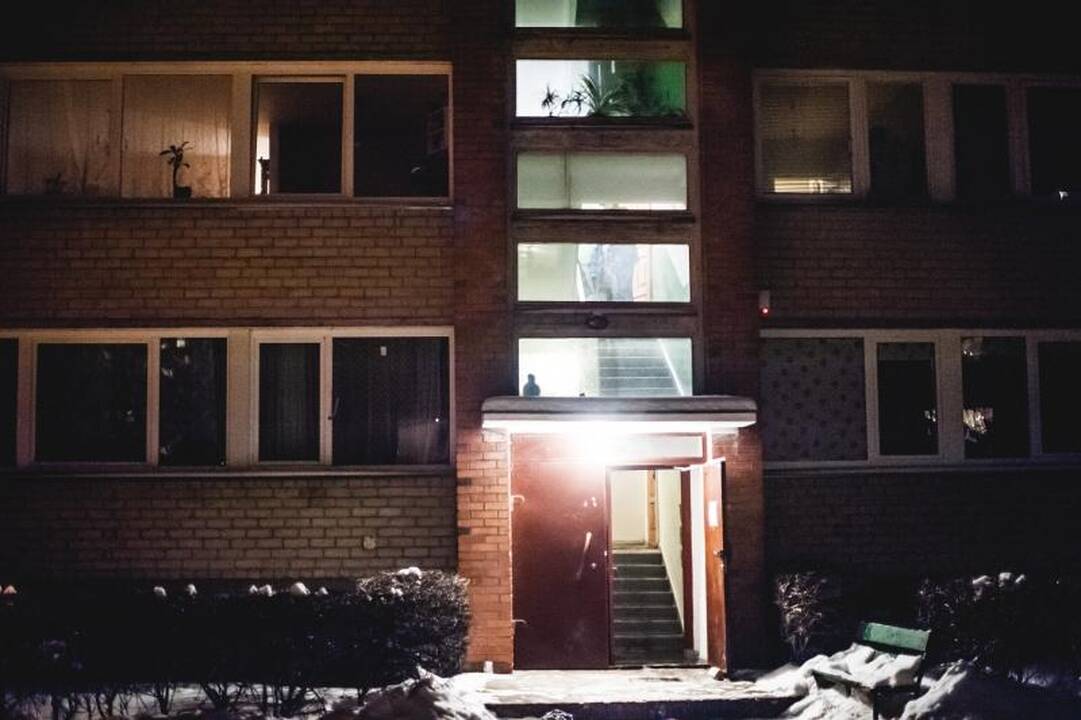 Vilniuje iš gaisro rūsyje išgelbėtas žmogus