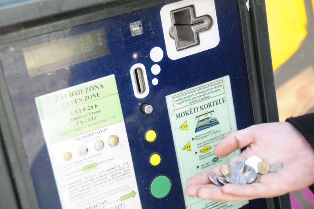 Nemokamos vilniečių stovėjimo vietos rezervuotos JAV ambasadai