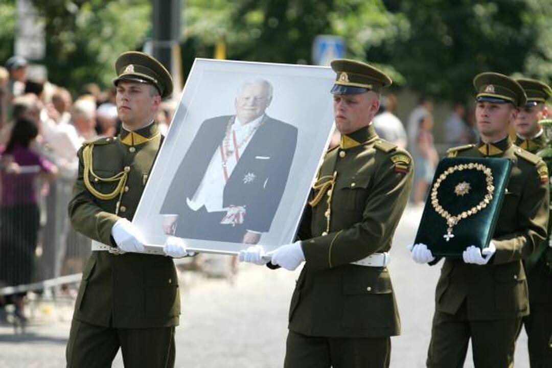 A.M.Brazausko kapavietės sutvarkymas kainuos 128 tūkst. Lt (papildyta)