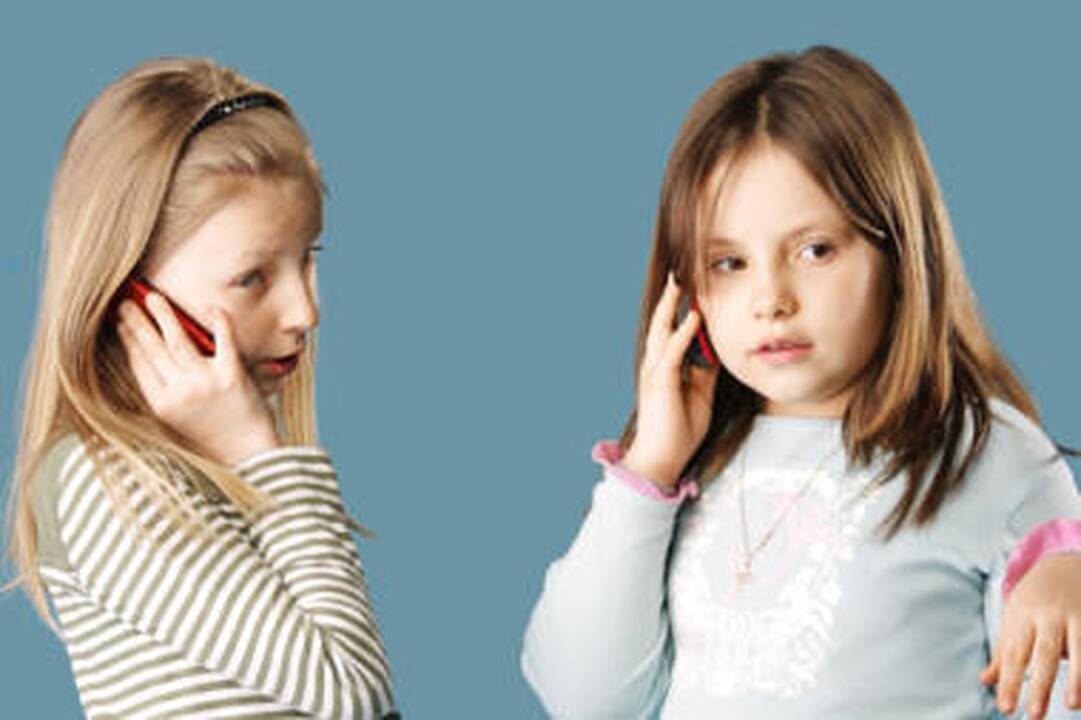 Prancūzijos mokyklose bus uždrausti telefonai